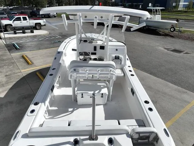 Slide: The Image of Sea Fox 248 Side Console 2024 - 19