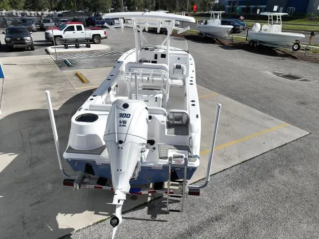 Slide: The Image of Sea Fox 248 Side Console 2024 - 20