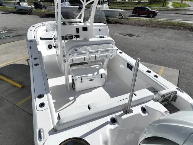 Slide: The Image of Sea Fox 248 Side Console 2024 - 21