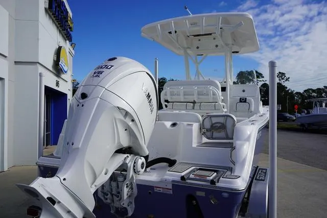 Slide: The Image of Sea Fox 248 Side Console 2024 - 32