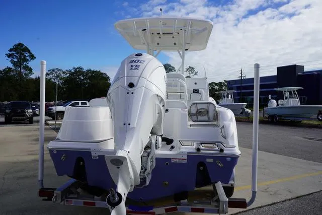 Slide: The Image of Sea Fox 248 Side Console 2024 - 33