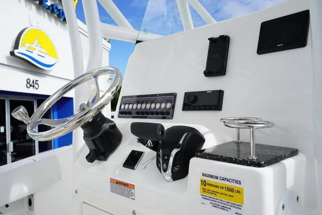 Slide: The Image of Sea Fox 248 Side Console 2024 - 47