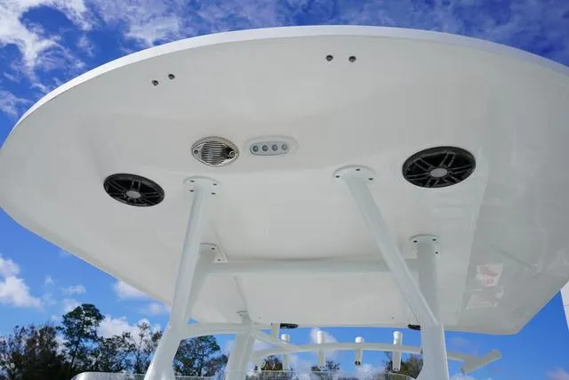 Slide: The Image of Sea Fox 248 Side Console 2024 - 67