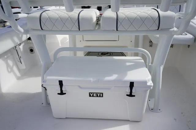 Slide: The Image of Sea Fox 248 Side Console 2024 - 73