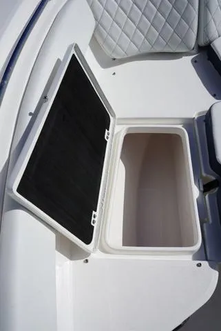 Slide: The Image of Sea Fox 248 Side Console 2024 - 79