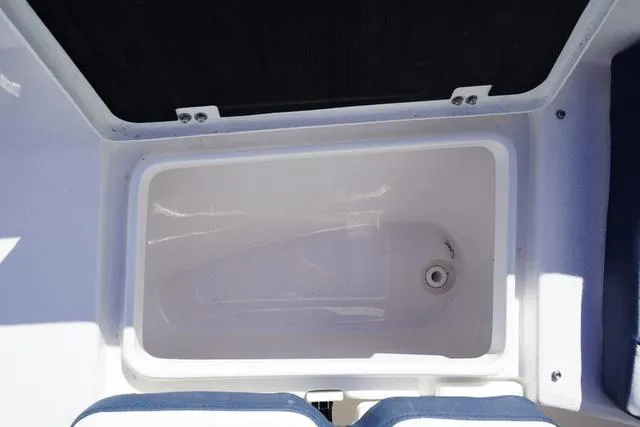 Slide: The Image of Sea Fox 248 Side Console 2024 - 84