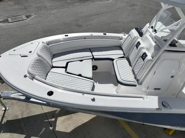Slide: The Image of Sea Fox 248 Side Console 2024 - 9