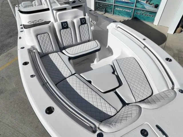 Slide: The Image of Sea Fox 248 Side Console 2024 - 96