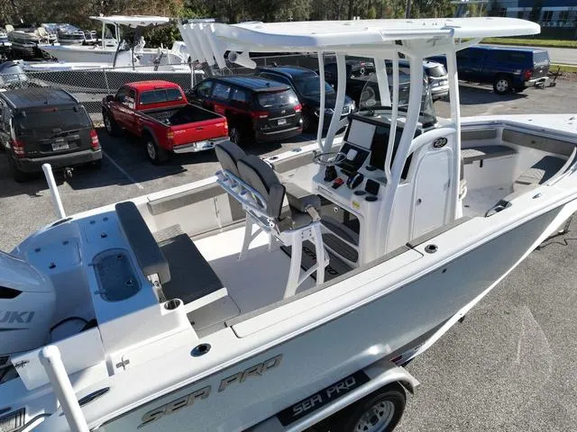 Slide: The Image of Sea Pro 239 Center Console 2023 - 6