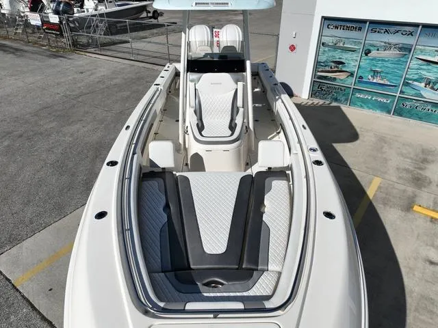 Slide: The Image of Blackwood 270 highdeck 2024 - 16