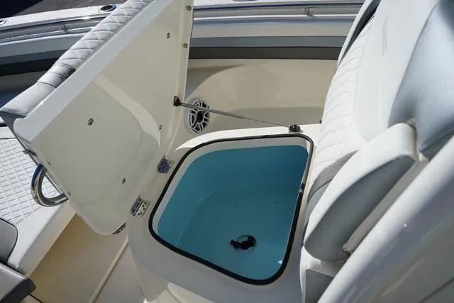 Slide: The Image of Blackwood 270 highdeck 2024 - 60