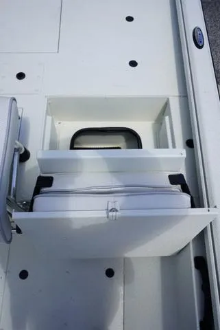 Slide: The Image of Ranger RB200 2024 - 39