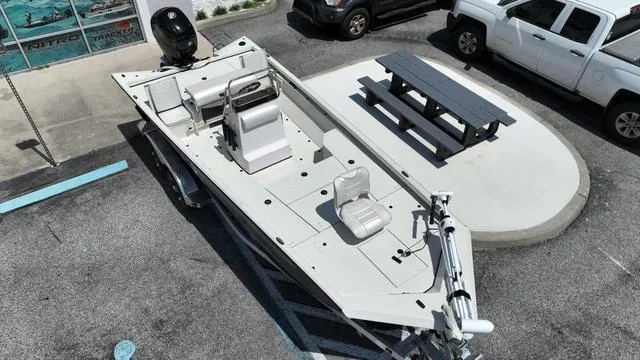 Slide: The Image of Ranger RB200 2024 - 4