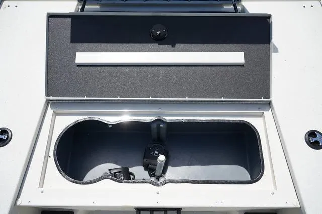 Slide: The Image of Ranger RB200 2024 - 46