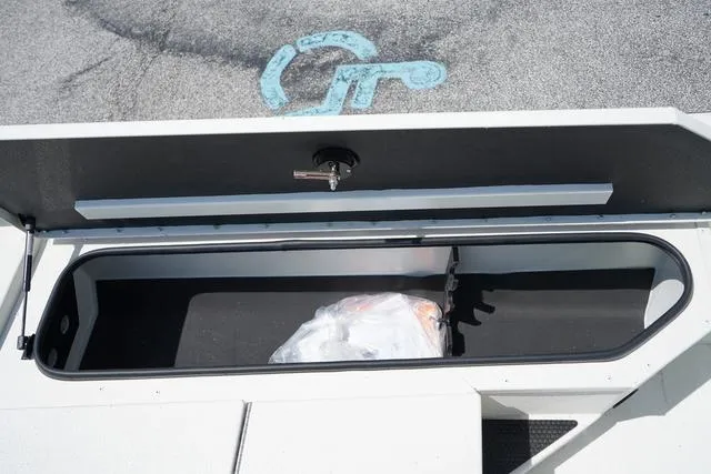 Slide: The Image of Ranger RB200 2024 - 49