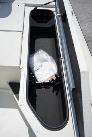 Slide: The Image of Ranger RB200 2024 - 50