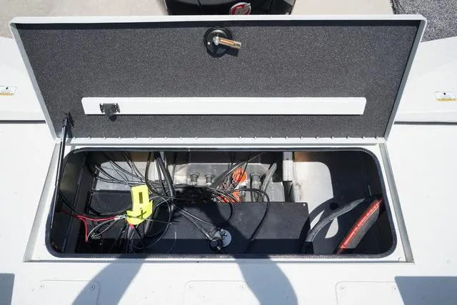 Slide: The Image of Ranger RB200 2024 - 65