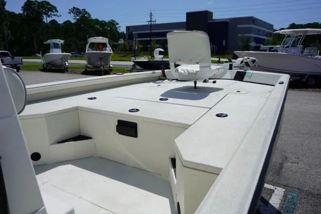 Slide: The Image of Ranger RB200 2024 - 95