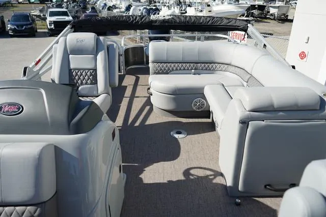 Slide: The Image of Ranger Boats 220FC 2023 - 18