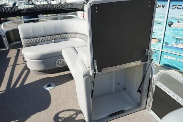 Slide: The Image of Ranger Boats 220FC 2023 - 26