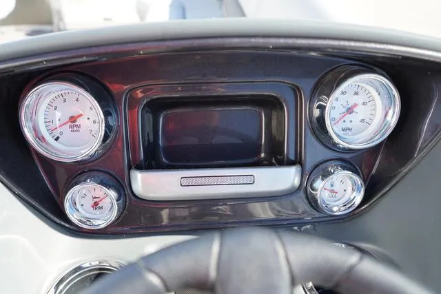 Slide: The Image of Ranger Boats 220FC 2023 - 28