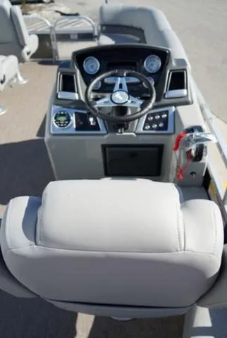 Slide: The Image of Ranger Boats 220FC 2023 - 50