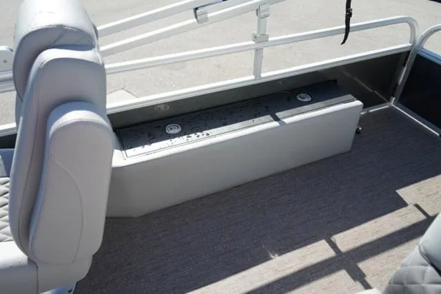 Slide: The Image of Ranger Boats 220FC 2023 - 54