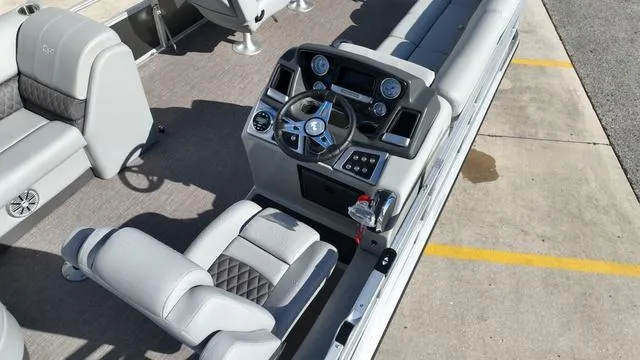 Slide: The Image of Ranger Boats 220FC 2023 - 6