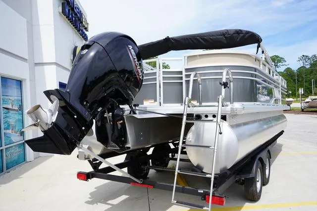 Slide: The Image of Sun Tracker Party Barge 22 RF 2023 - 16