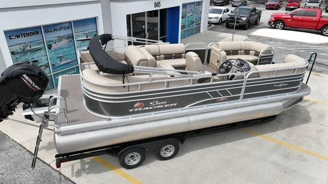 Slide: The Image of Sun Tracker Party Barge 22 RF 2023 - 3