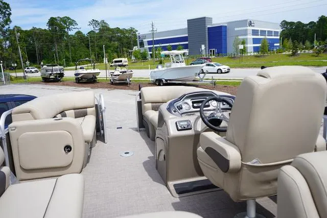 Slide: The Image of Sun Tracker Party Barge 22 RF 2023 - 30