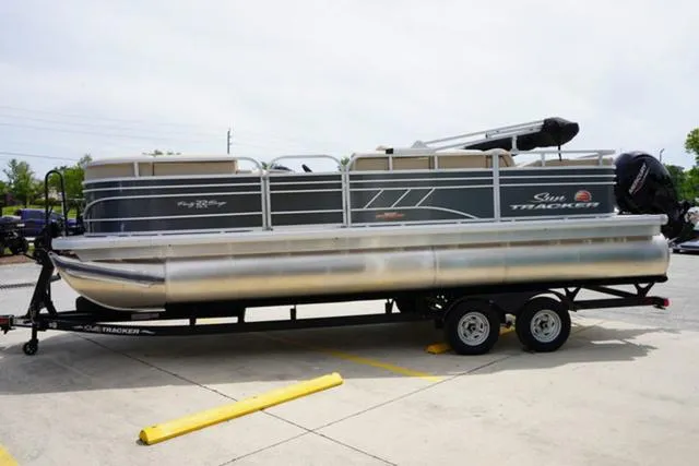 Slide: The Image of Sun Tracker Party Barge 22 RF 2023 - 47