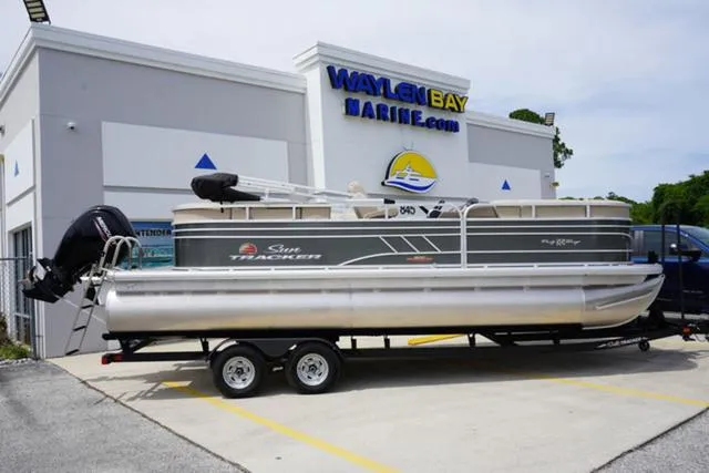 Slide: The Image of Sun Tracker Party Barge 22 RF 2023 - 48