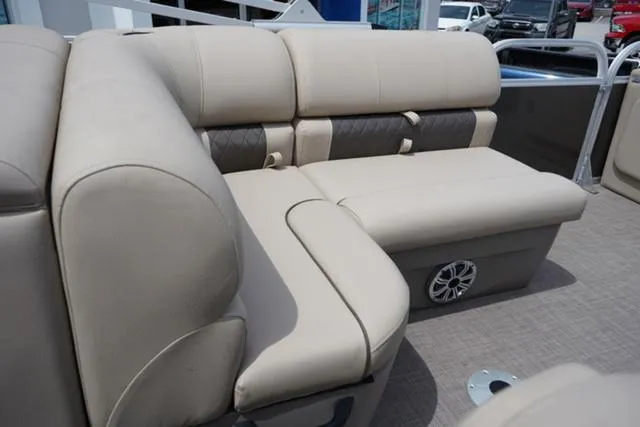 Slide: The Image of Sun Tracker Party Barge 22 RF 2023 - 58