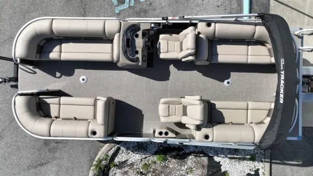 Slide: The Image of Sun Tracker 22 Party Barge 2023 - 45