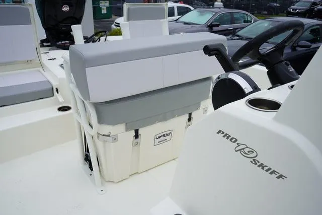 Slide: The Image of Mako 19 Pro Skiff 2023 - 60