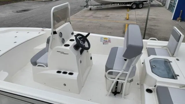 Slide: The Image of Mako 19 Pro Skiff 2023 - 75