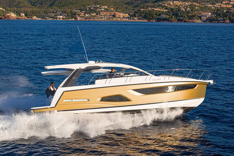 Slide: The Image of Sealine S390 2026 - 0