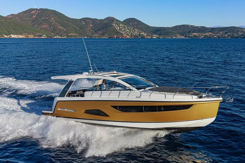 The Image of Sealine S390 2026 - 22