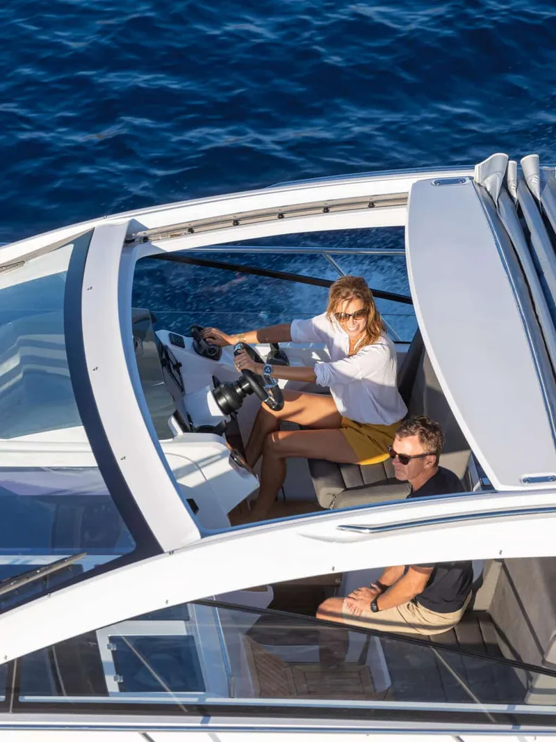 Slide: The Image of Sealine S390 2026 - 17