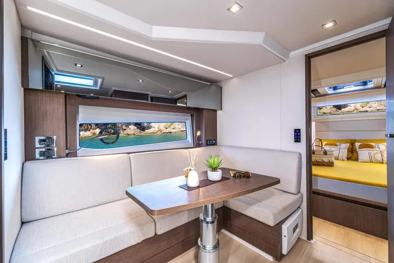 Slide: The Image of Sealine S390 2026 - 23
