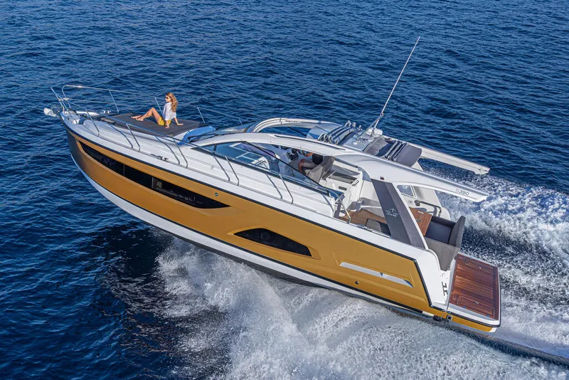 Slide: The Image of Sealine S390 2026 - 9