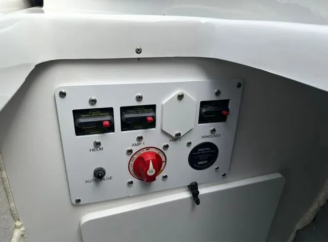 Slide: The Image of Crownline Boats 280 SS 2024 - 28