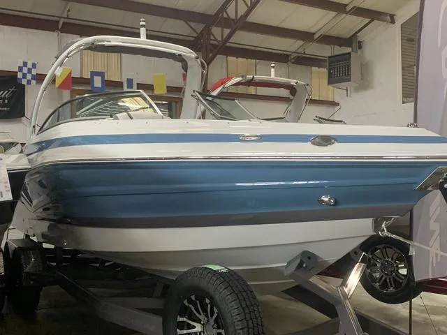 Slide: The Image of Crownline Boats 280 SS 2024 - 4