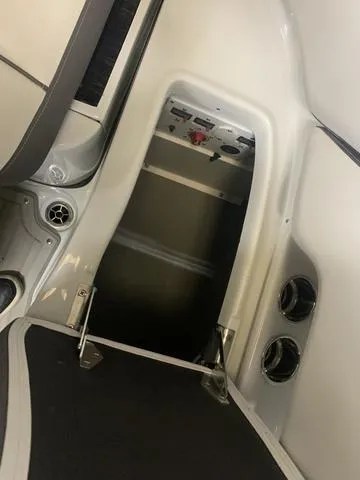 Slide: The Image of Crownline Boats 280 SS 2024 - 6