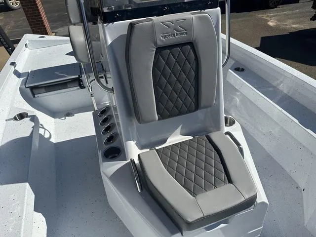 Slide: The Image of Xpress H20B 2024 - 10