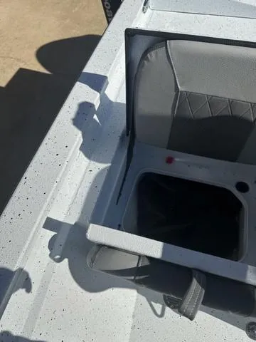 Slide: The Image of Xpress H20B 2024 - 24