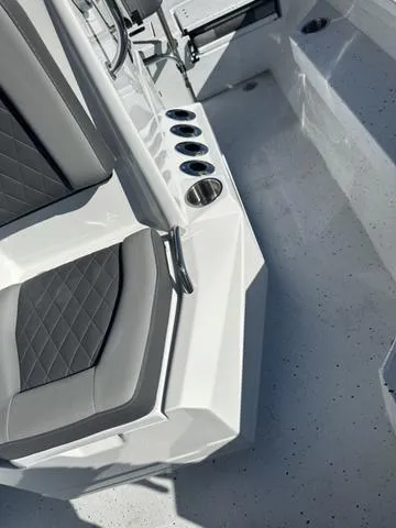 Slide: The Image of Xpress H20B 2024 - 29