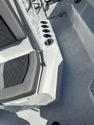 Slide: The Image of Xpress H20B 2024 - 30