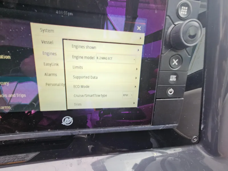 Slide: The Image of Boat control panel displaying engine settings for 2018 Formula 350 Sun Sport. - 28